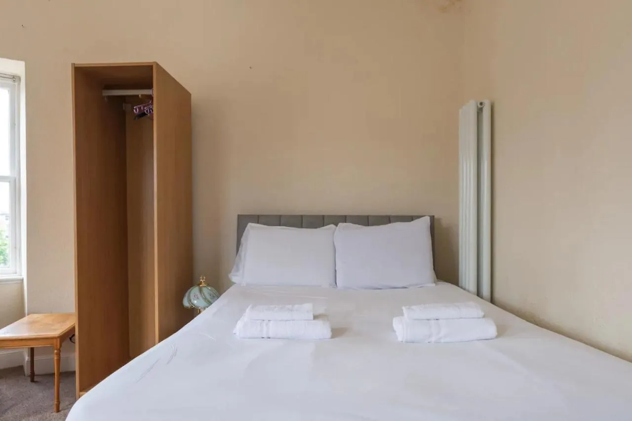 Cosy 2 Bedroom In Edinburgh Old Town 0*,